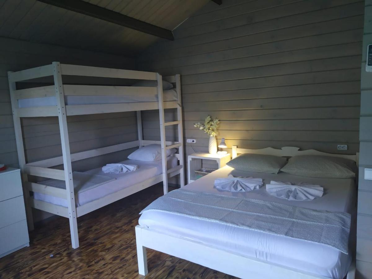 Guest House Lev Pitsunda Exterior foto