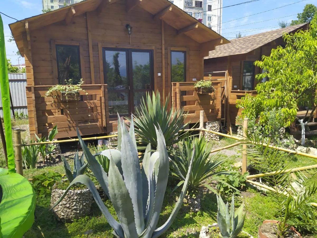 Guest House Lev Pitsunda Exterior foto