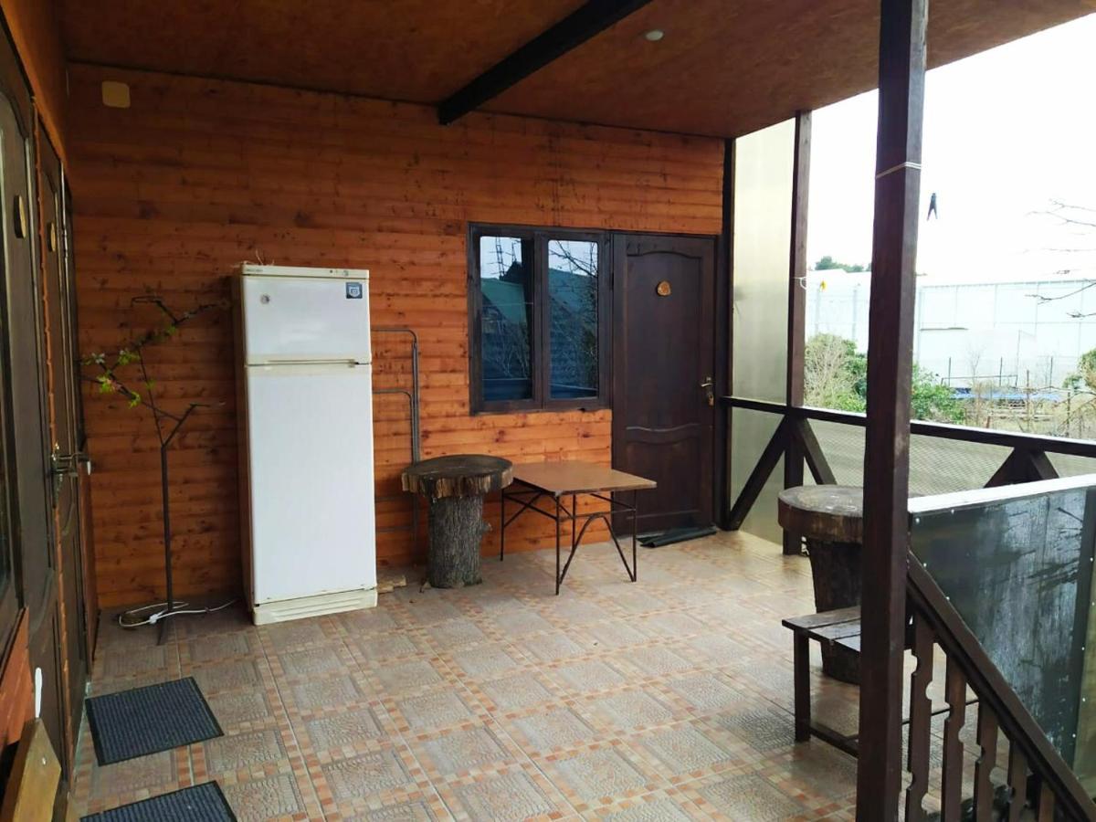 Guest House Lev Pitsunda Exterior foto