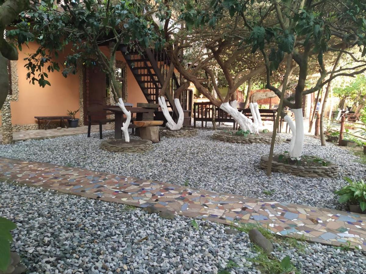 Guest House Lev Pitsunda Exterior foto