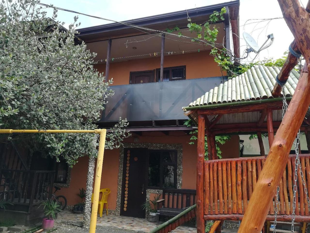 Guest House Lev Pitsunda Exterior foto