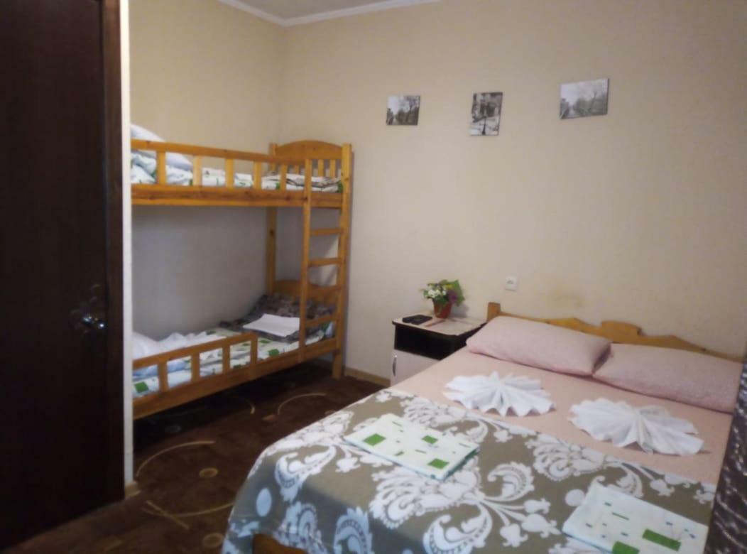 Guest House Lev Pitsunda Exterior foto